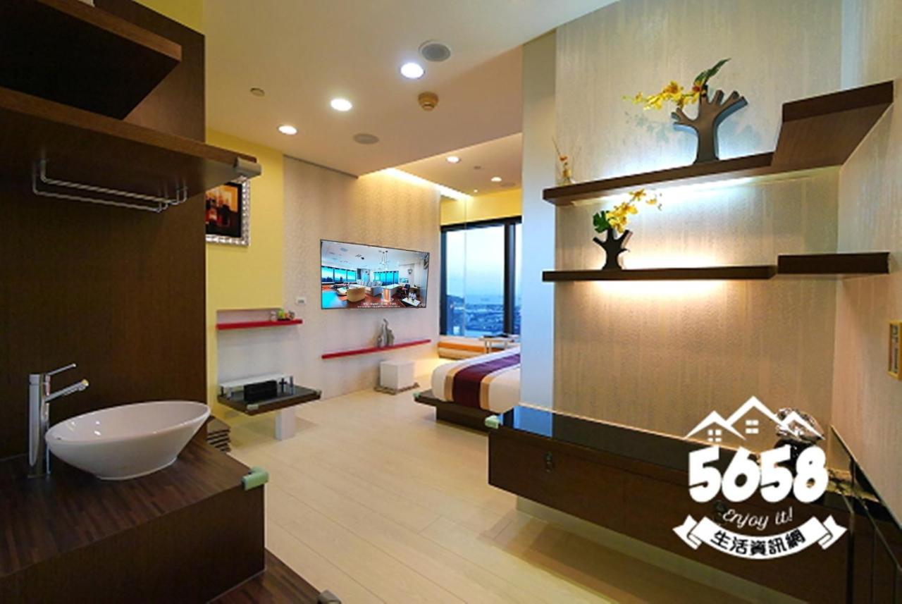 Appartamento Kaohsiung 85 Building Sam'S House Esterno foto