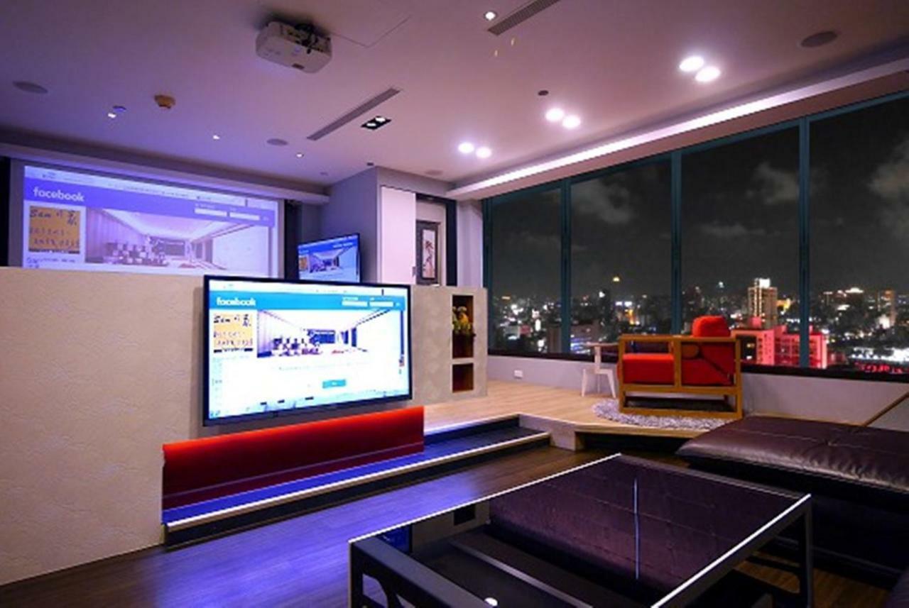 Appartamento Kaohsiung 85 Building Sam'S House Esterno foto